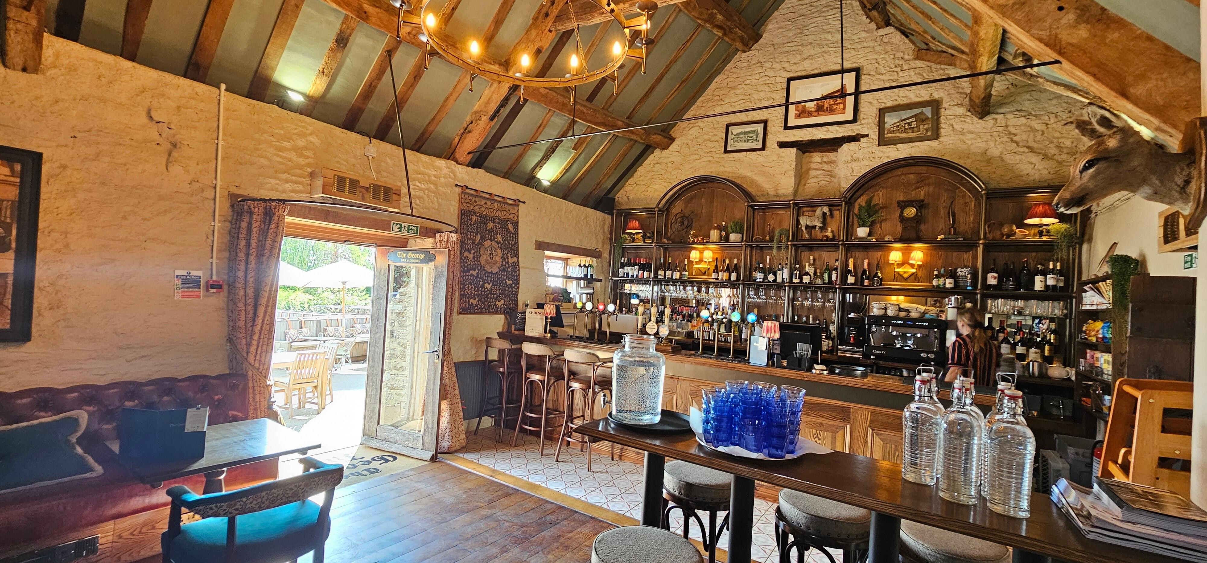  Bar area.