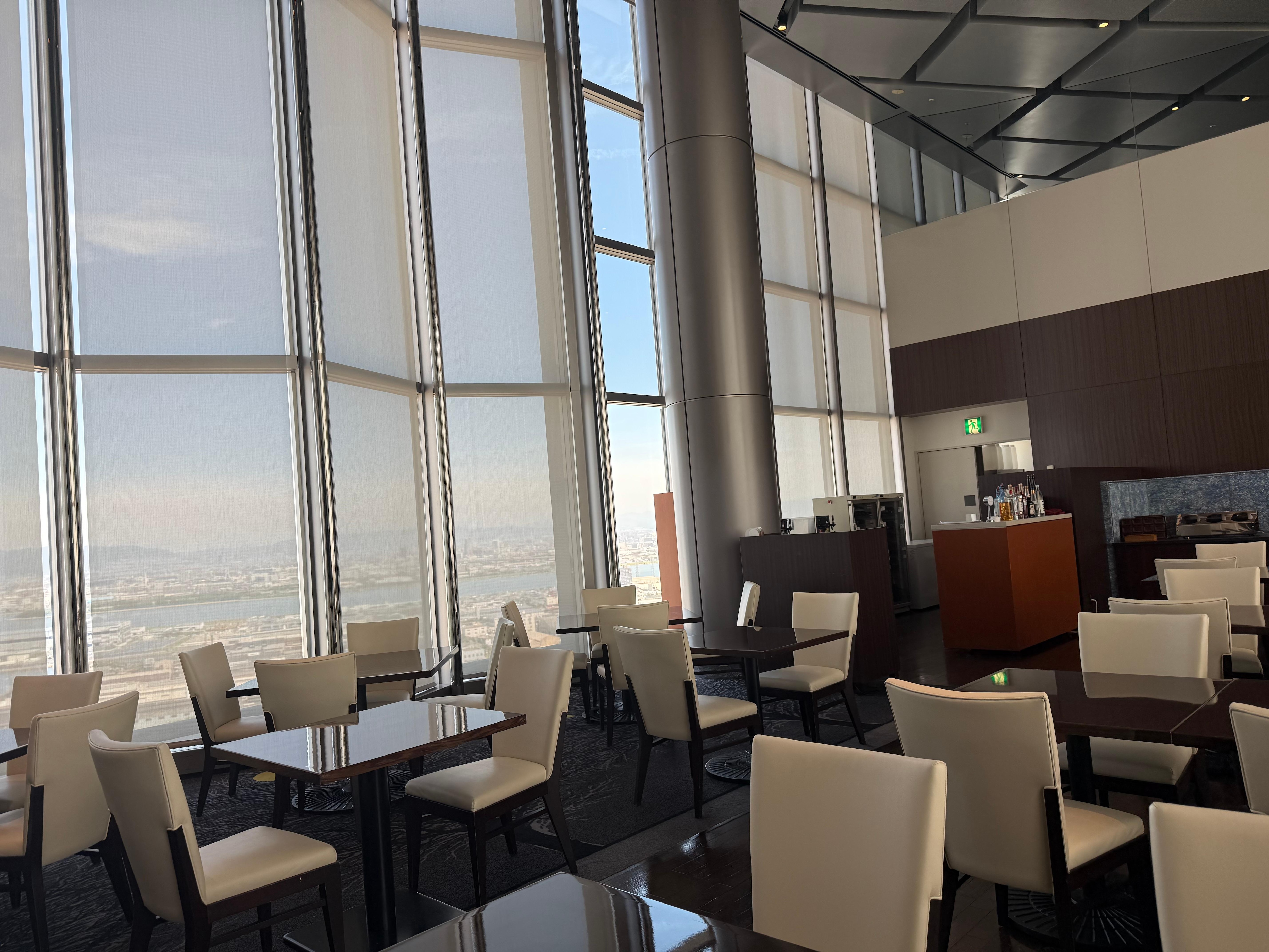 Premium breakfast room