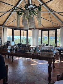 Breakfast area.