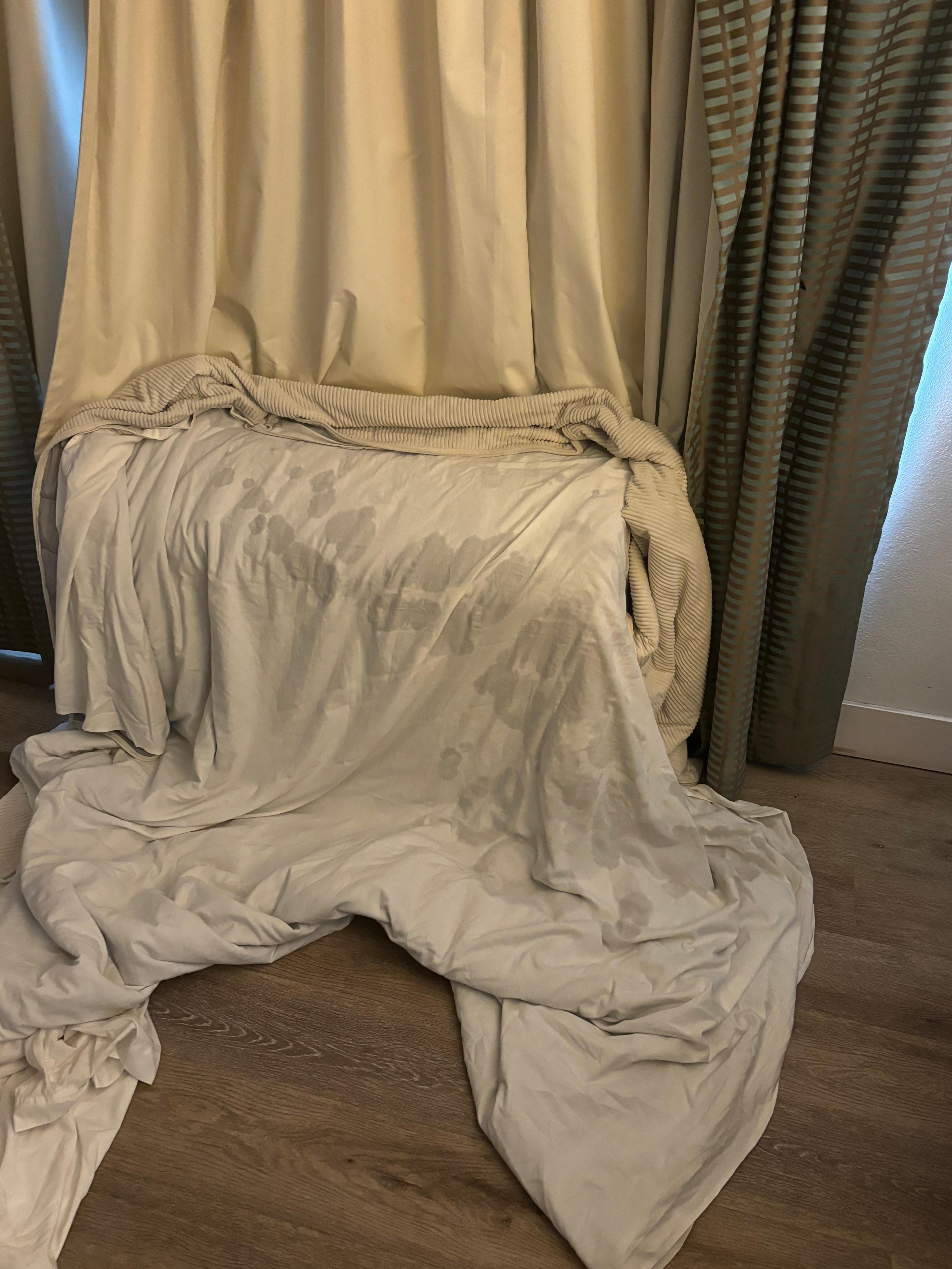 Sheets that were on my bed when I arrived and I had to remove myself and remake the bed myself. 