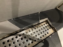 Mould in shower.
5-Star my ass!