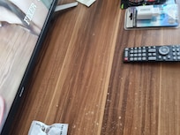 Schreibtisch total zerkratzt