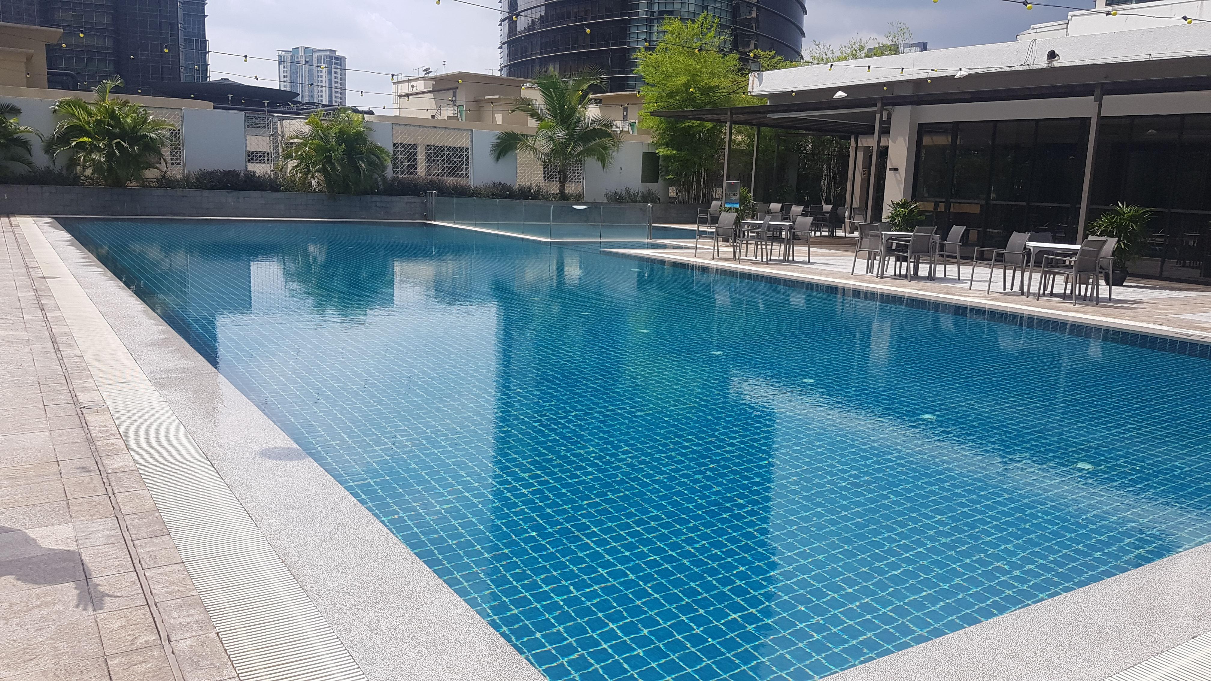 The 1.2m pool