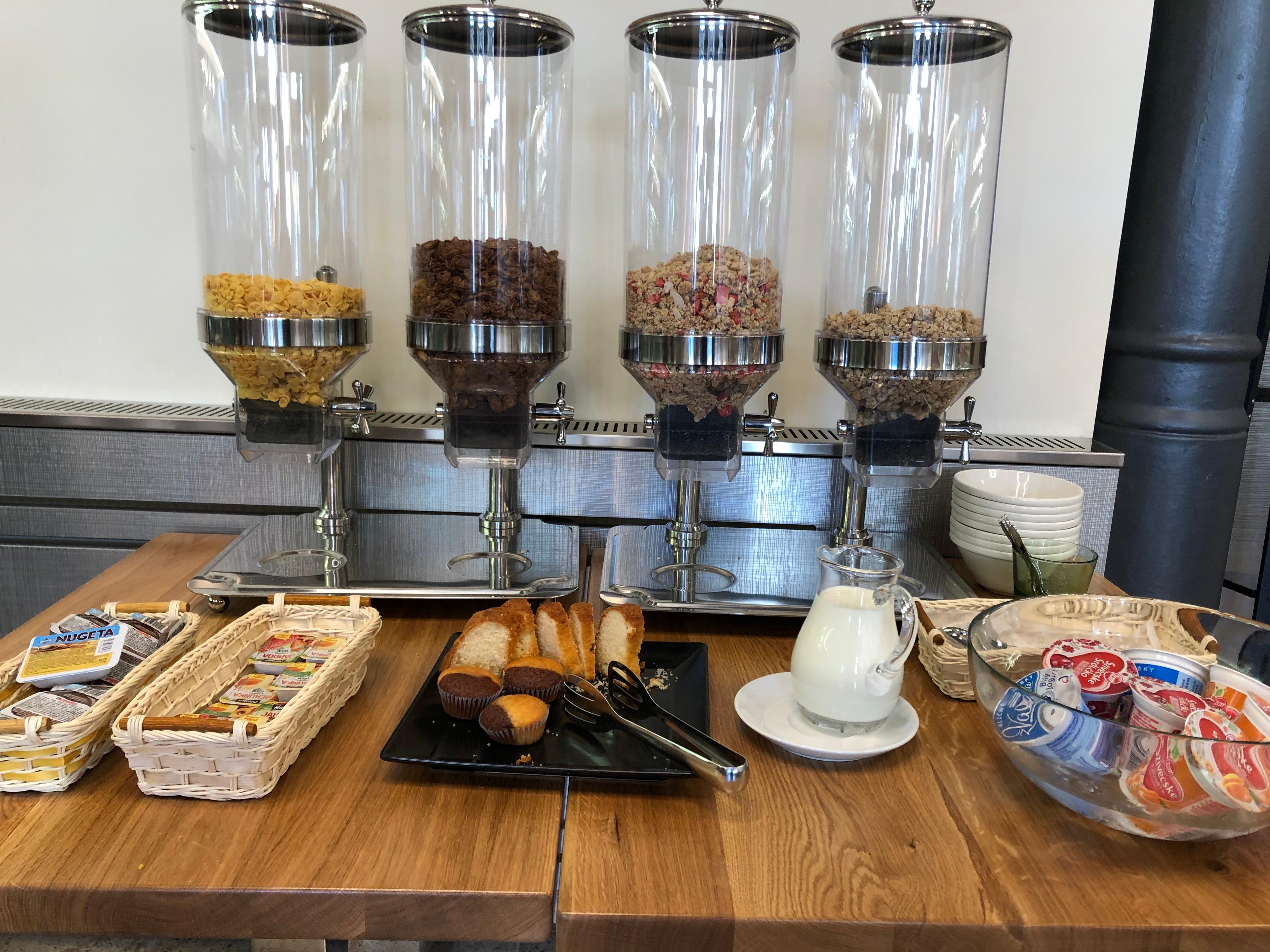 continental breakfast