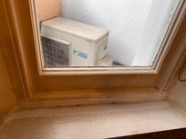 Also in the breakfast room everything old, very used and dirty!