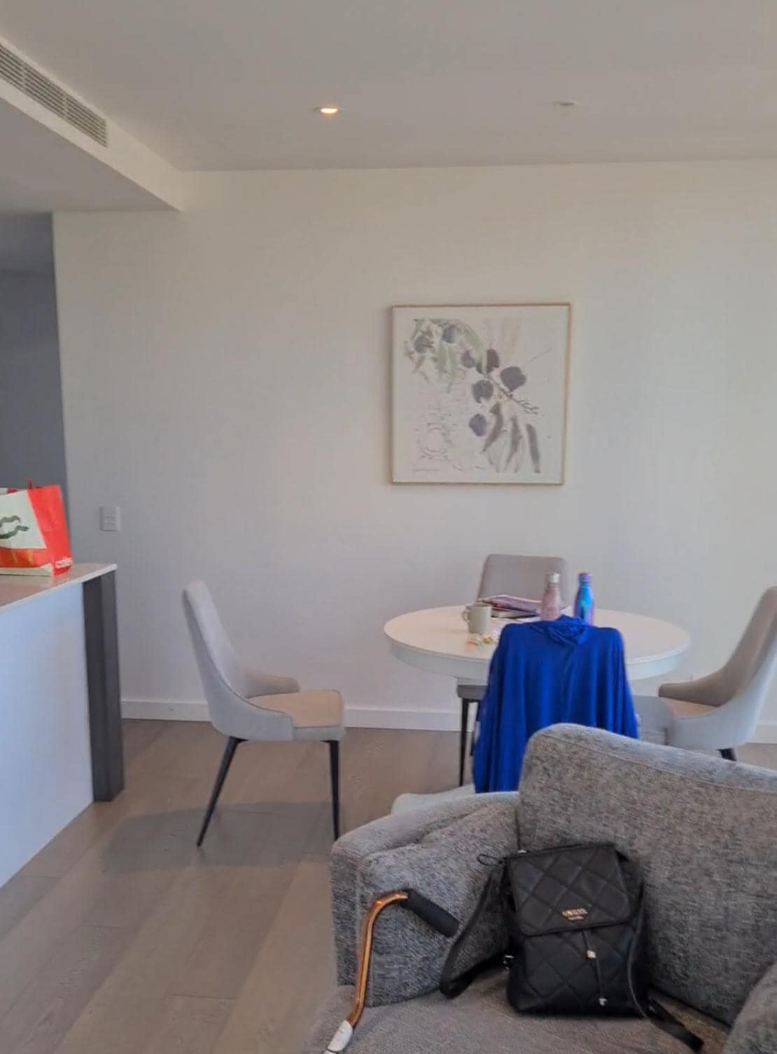 Extra comfy dining kitchen