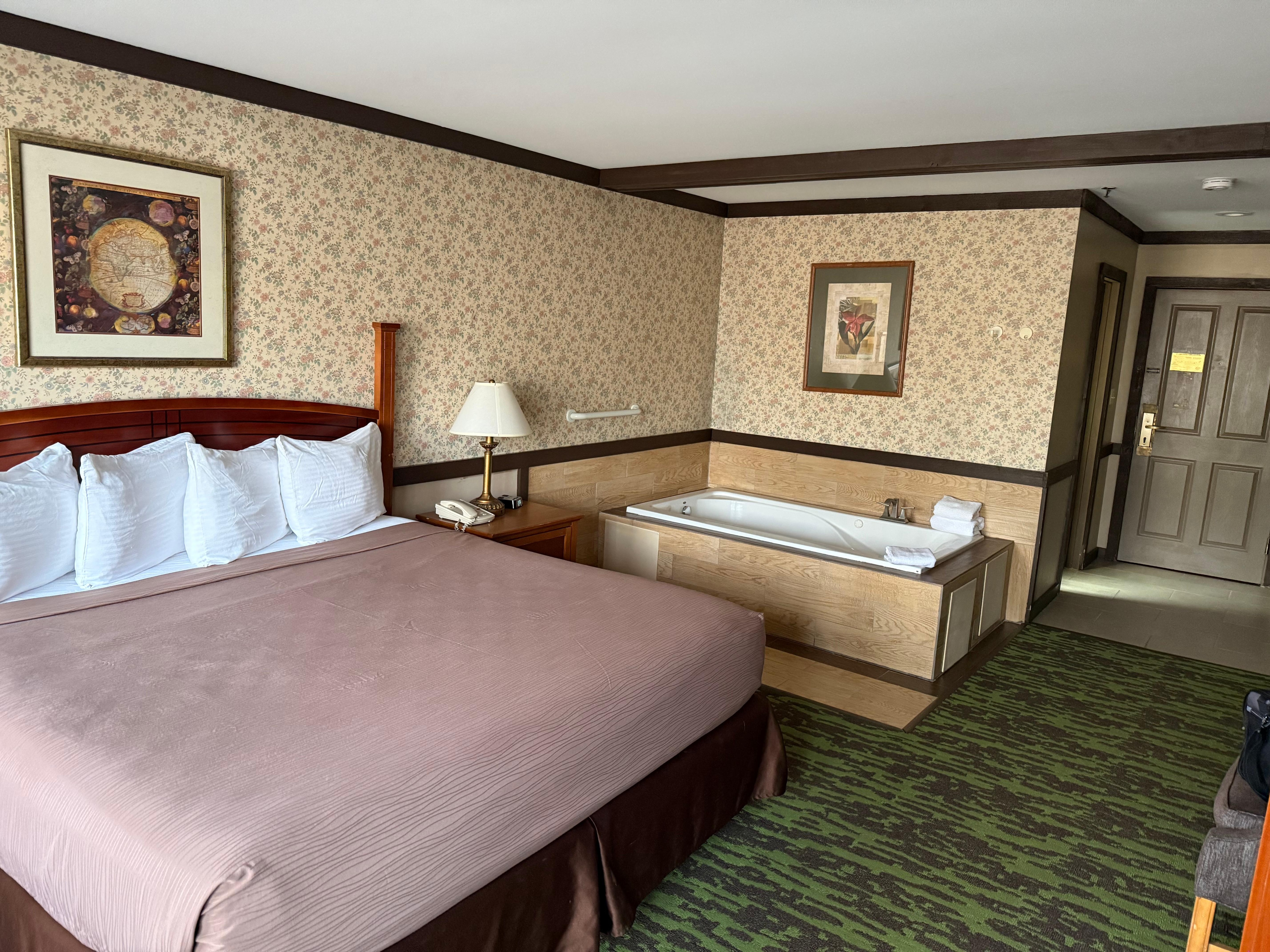 Romantic King room.