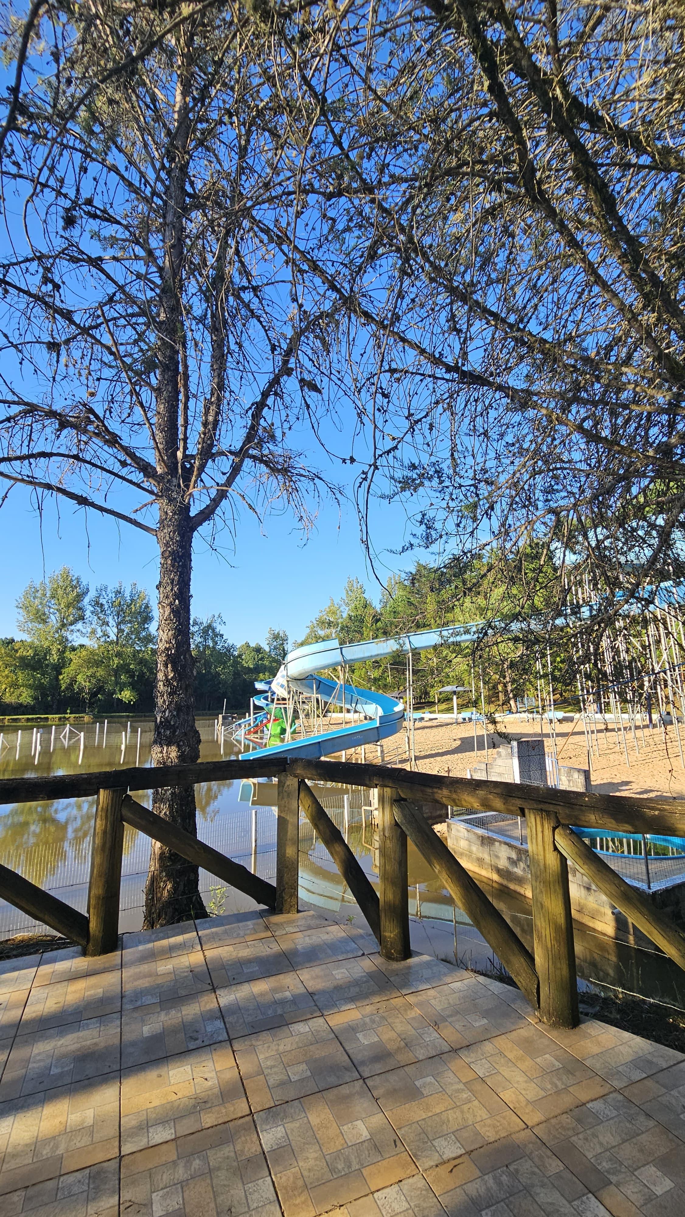 Balneário, as piscinas ficam do outro lado, infelizmente não tirei fotos