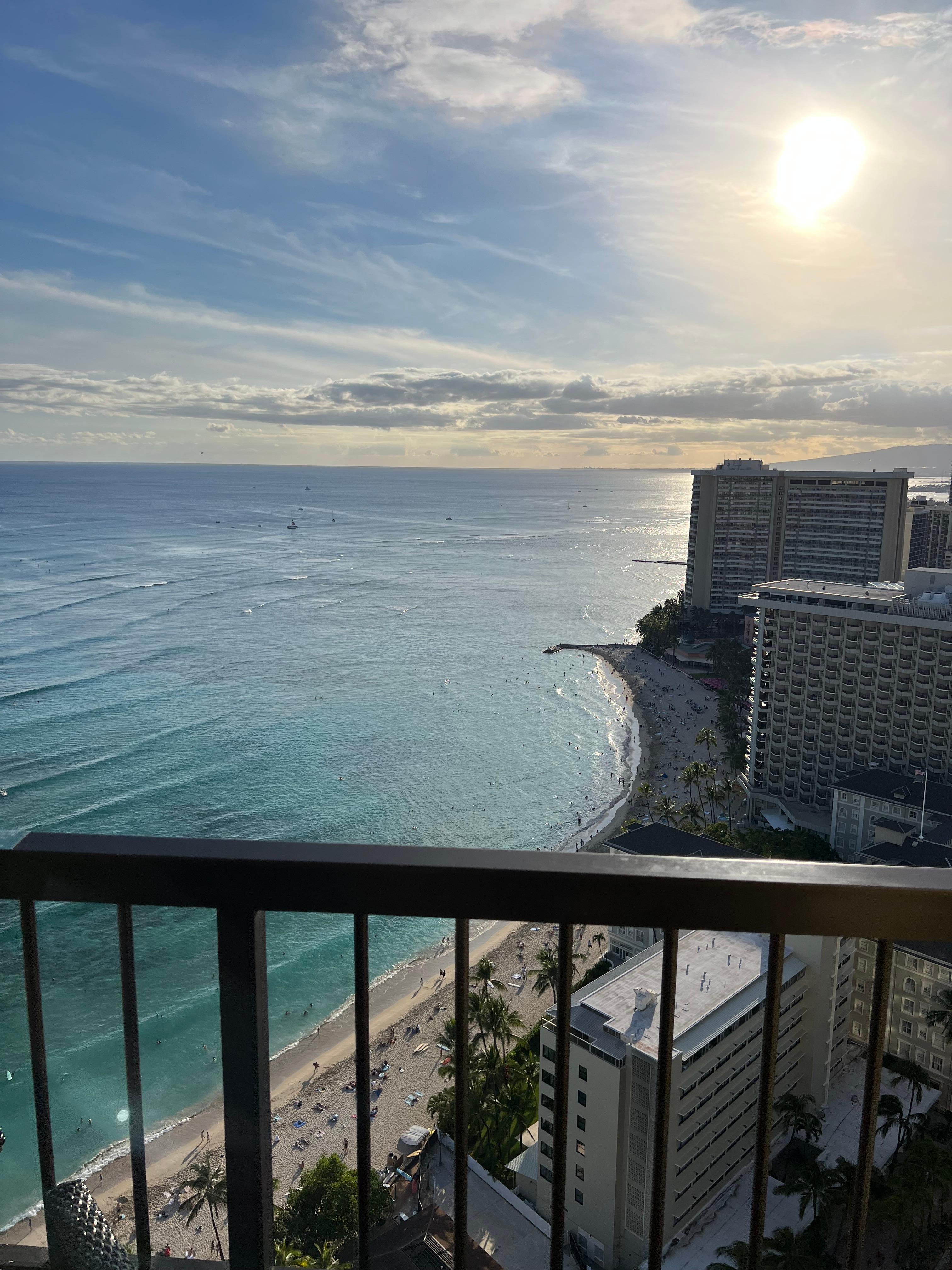 Hyatt Regency Waikiki Beach Resort And Spa In Honolulu Find Hotel Reviews Rooms And Prices On 5896