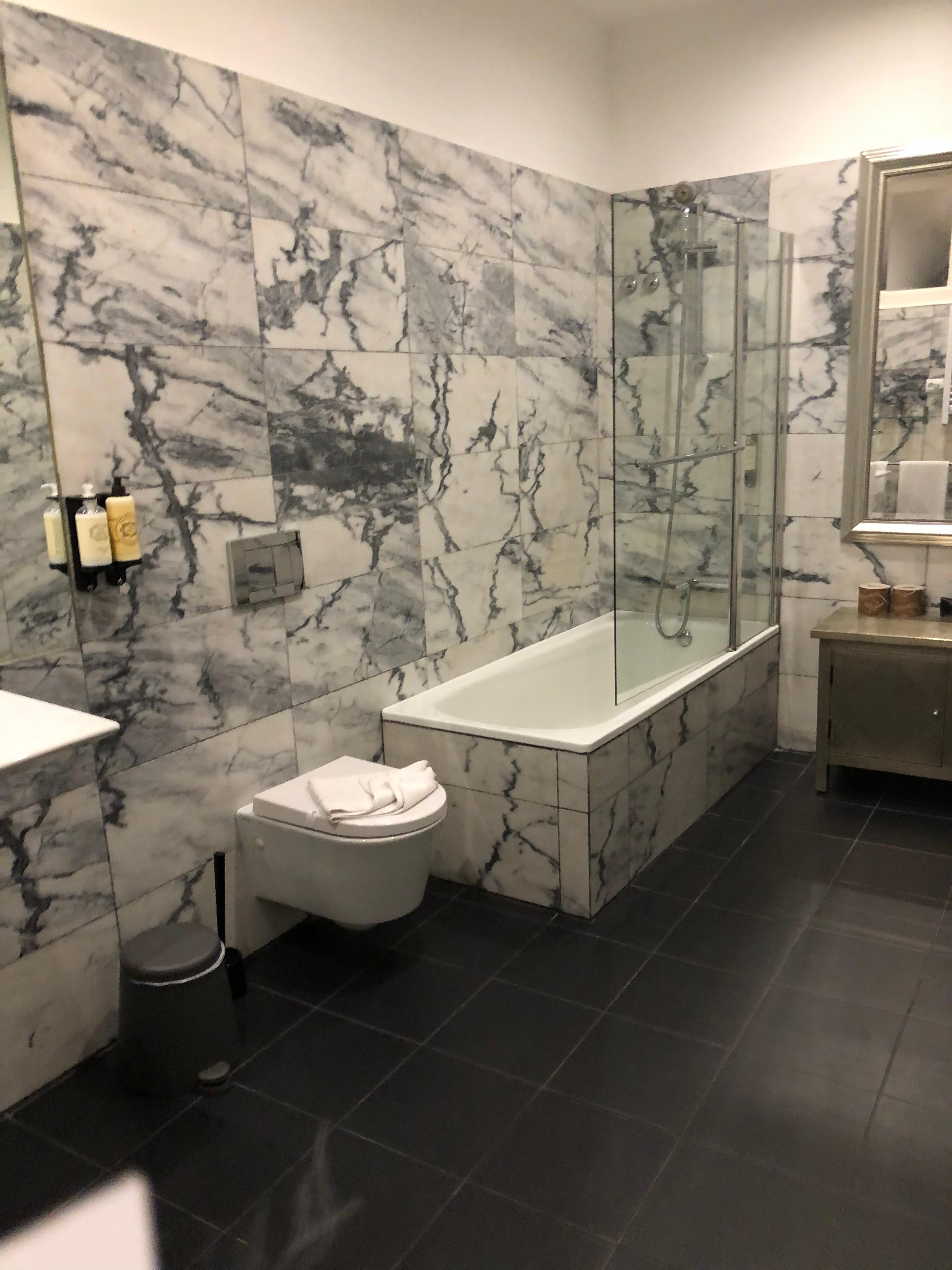 バスルームも広くて清潔！