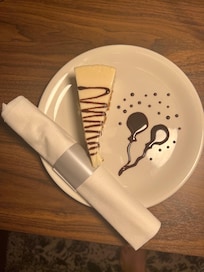I was gifted a slice of cheesecake for my birthday 🥳