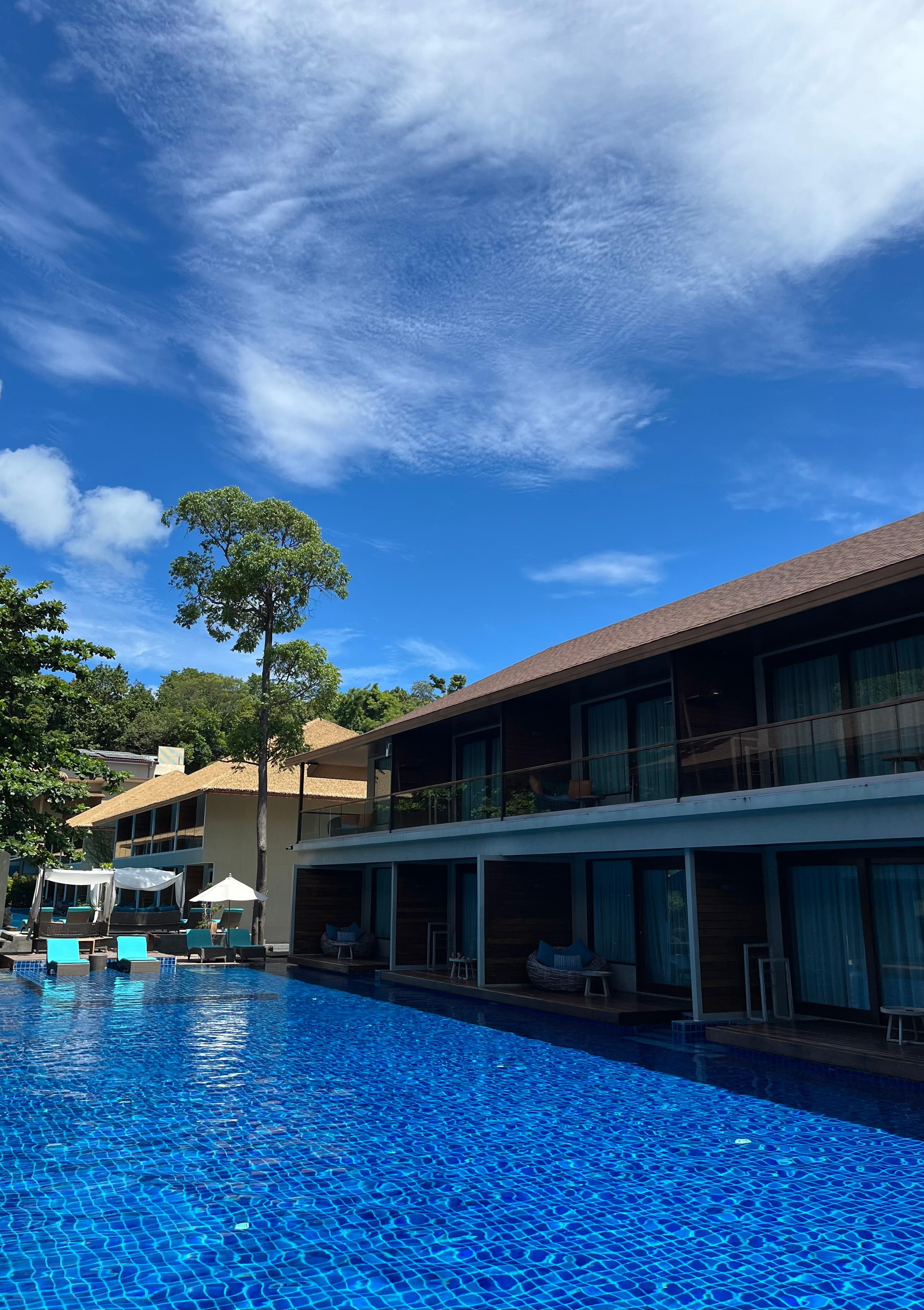 デラックスプールビューのお部屋から。