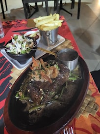 Filetsteak mit Garnelen