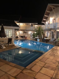 Piscina deliciosa para o pós praia