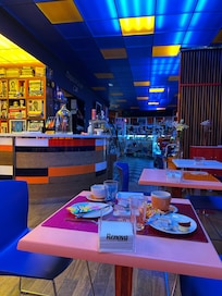 Salle petit déjeuner
