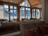 Frukost med utsikt över Sognefjorden