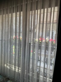 Room 402
