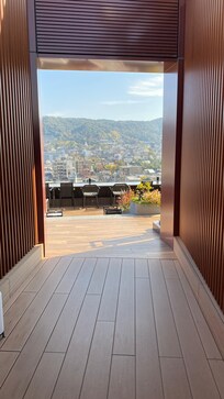 Couloir vers le toit-terrasse