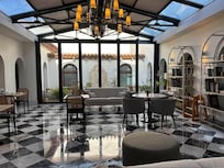 Lounge area & relaxed dining