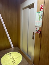 エレベーターあります