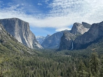 Yosemite valley from tunnel view.