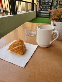 Liten terrasse utenfor frokostsal