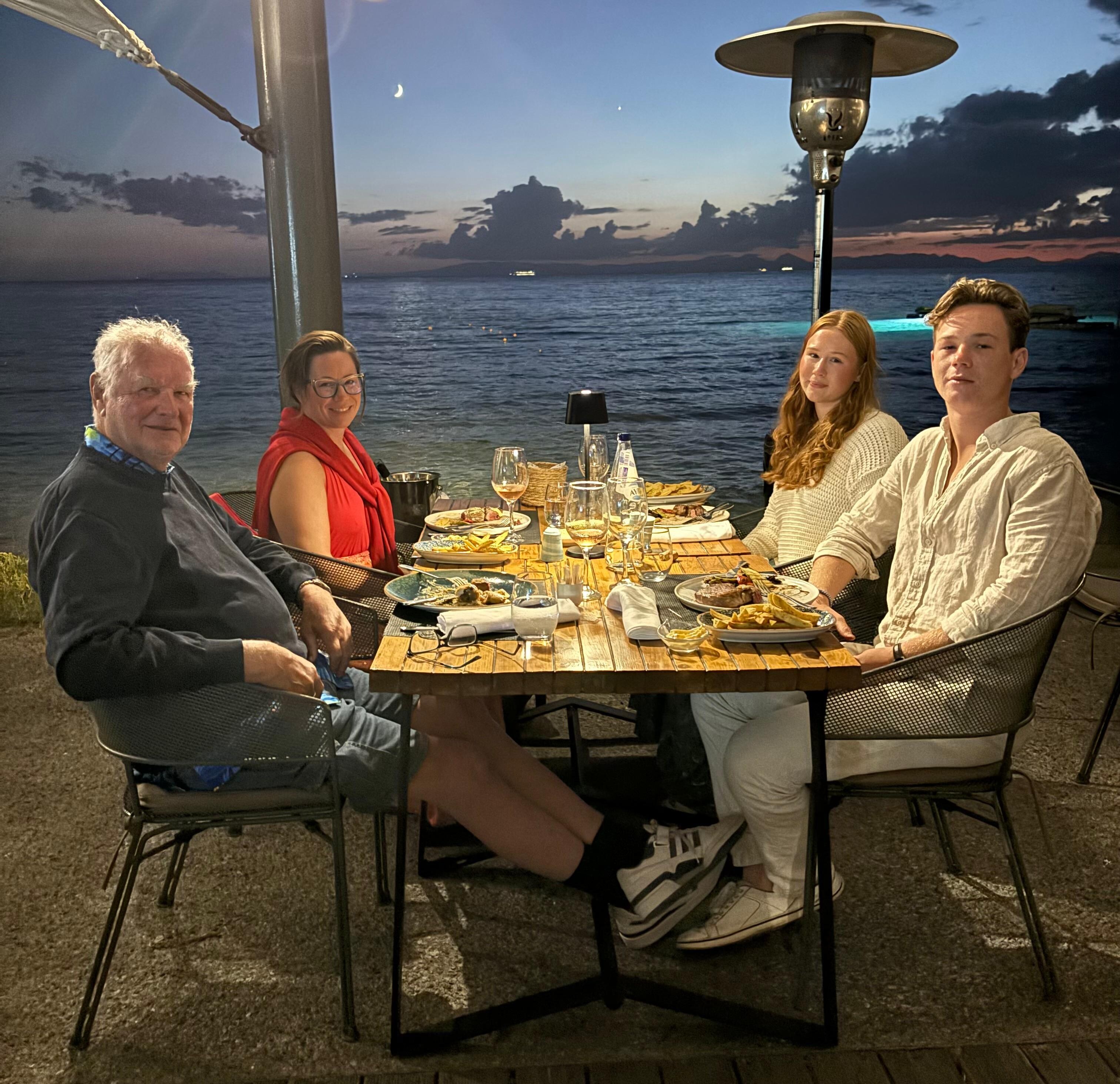 Fin kveld på strandrestauranten