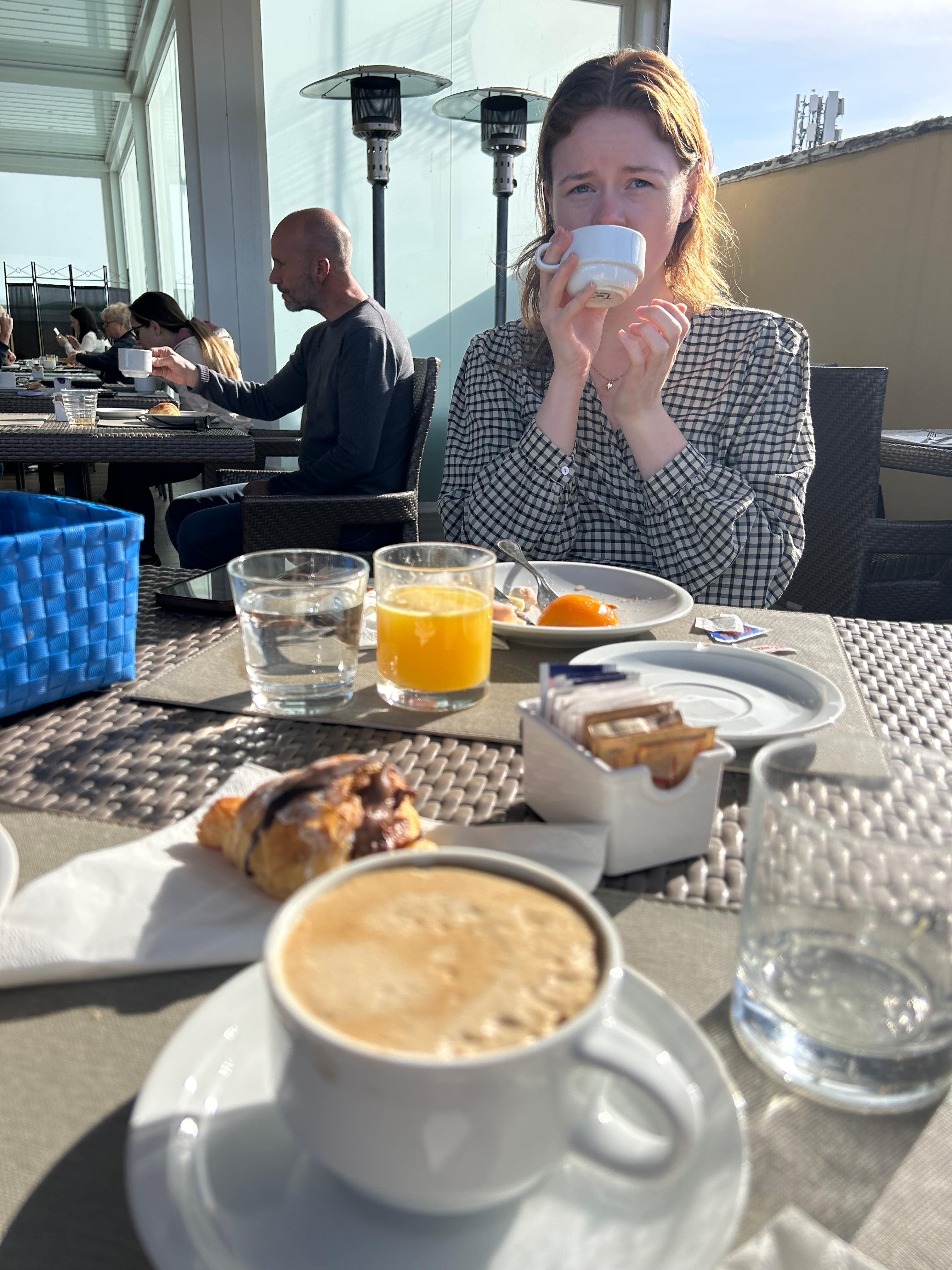 Frukost på terrassen