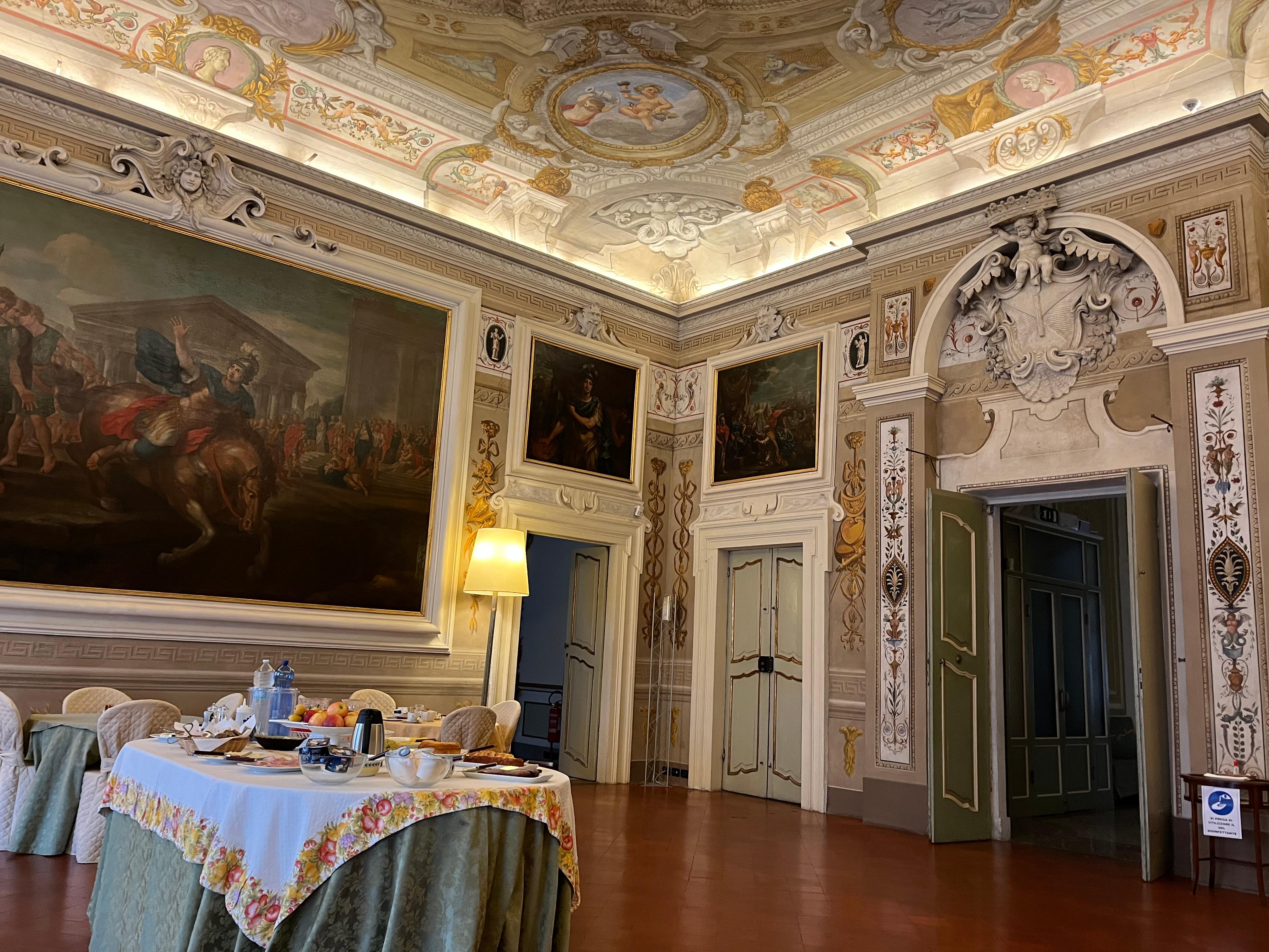 The breakfast room