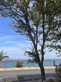 Otelin girişinin manzarası