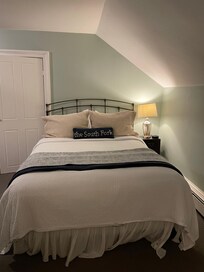Spacious queen room