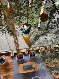 ロビーを上から七夕シーズン