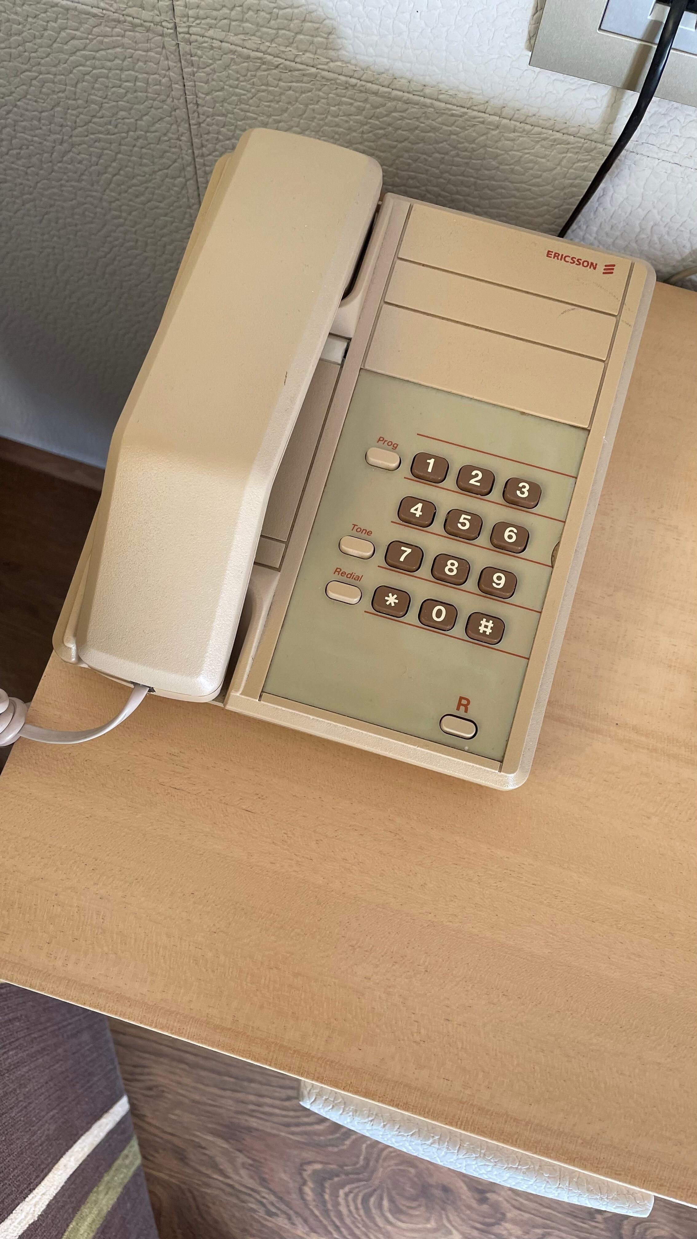 Telefono de los 90