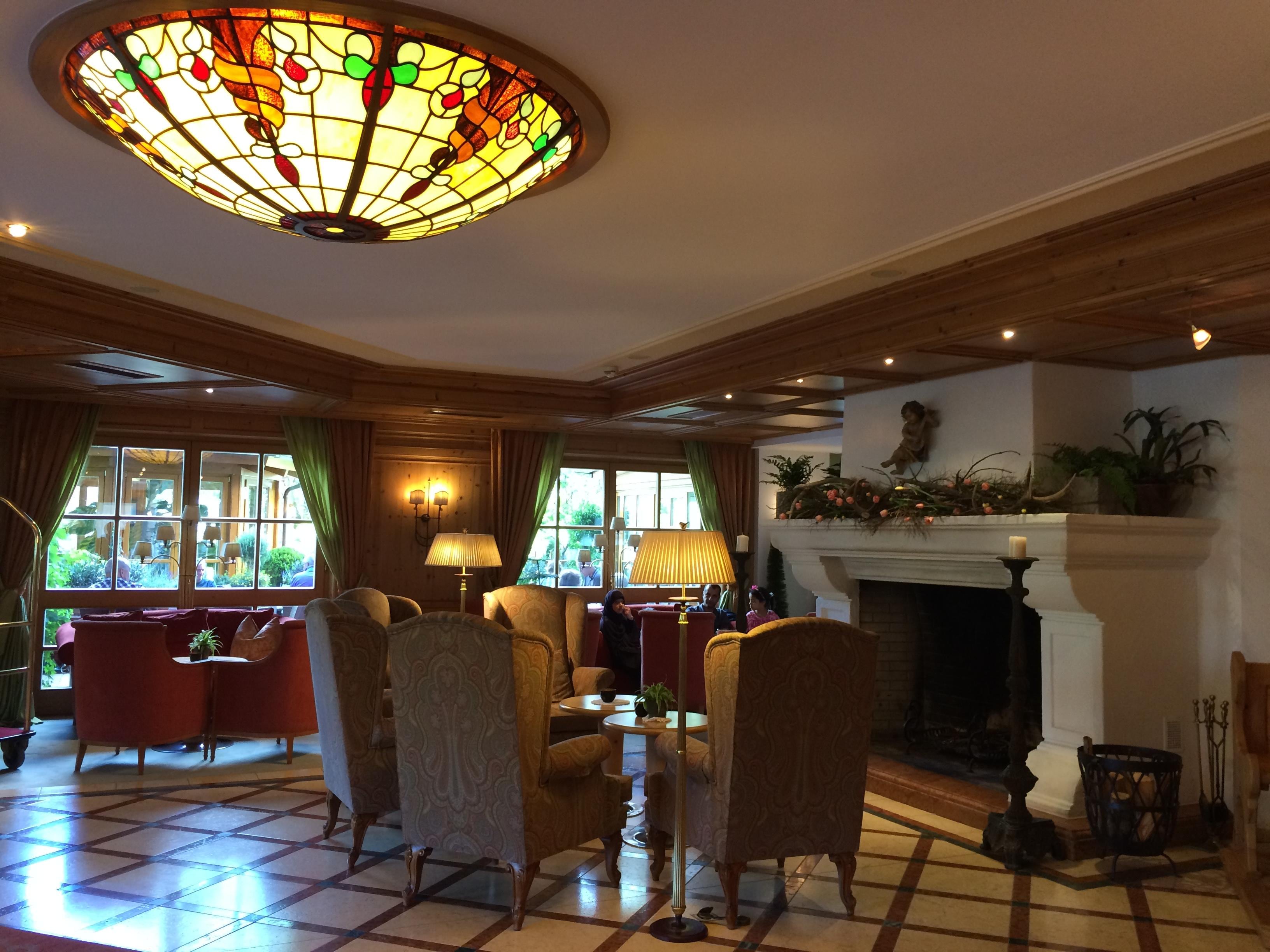 Nice lobby.