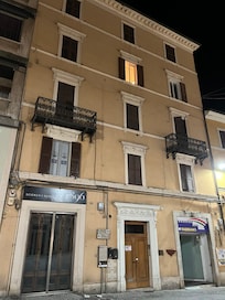 B&B