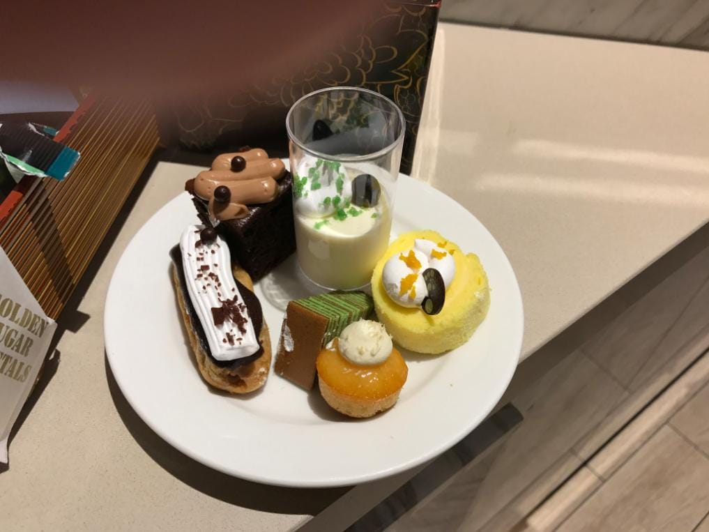 Dessert selection at dinner seafood buffet (nom nom)