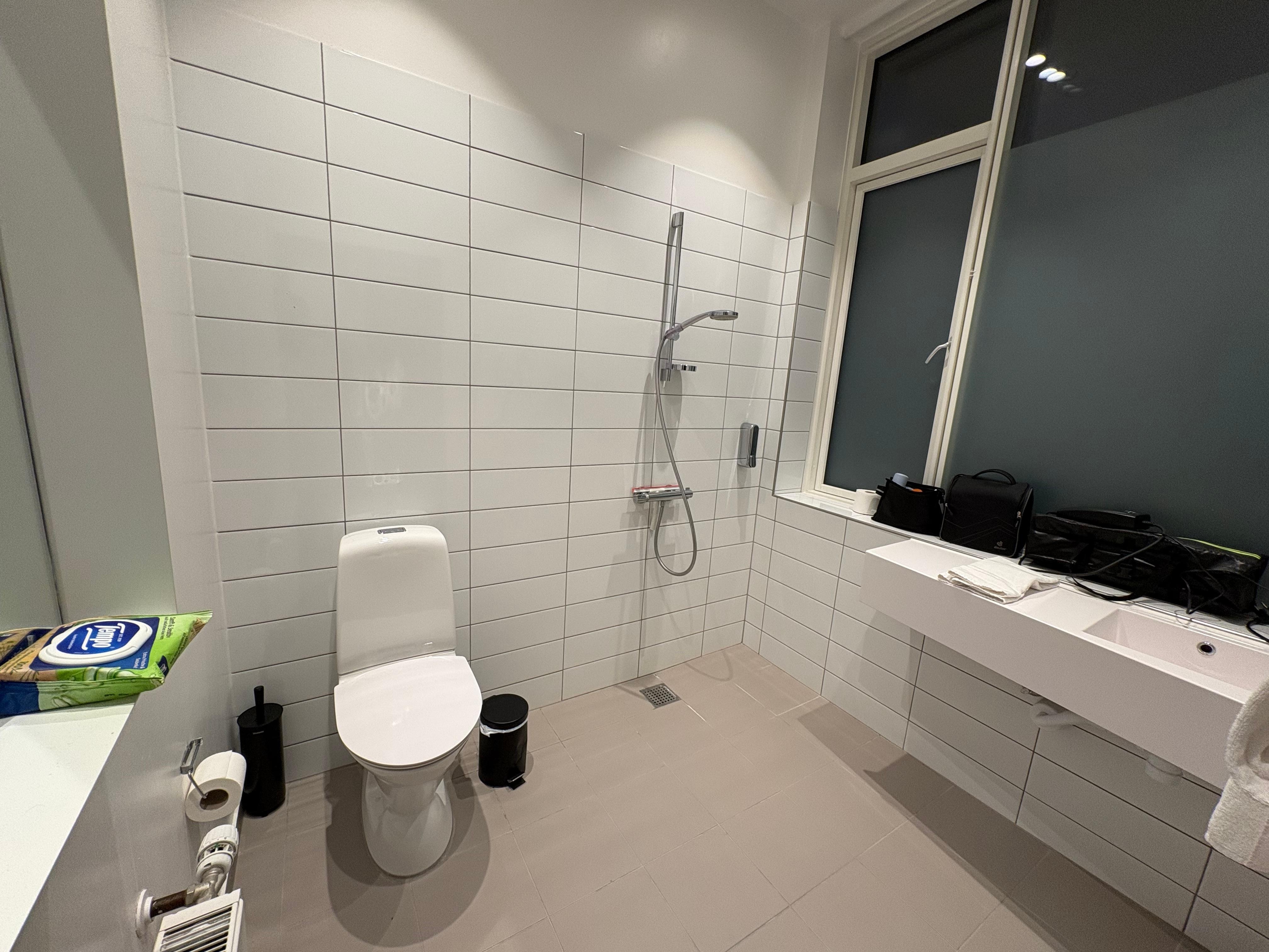 Waschbecken ohne Spiegel