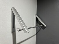 a lovely hanger but with no coat, Angus