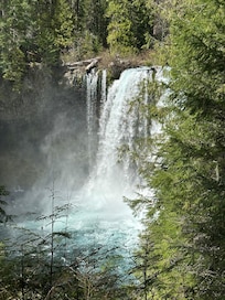 Sahalie Falls