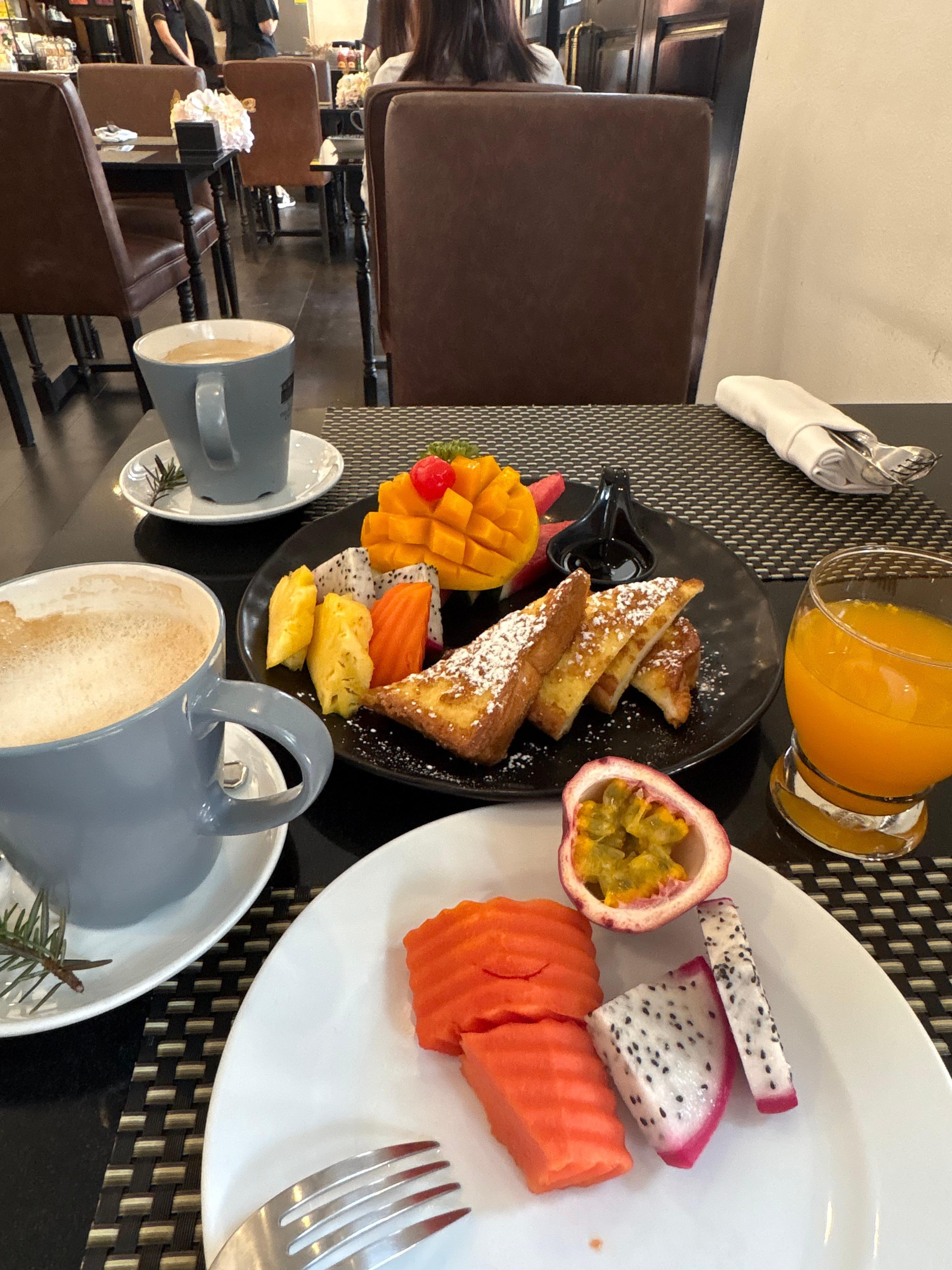 Complimentary breakfast 