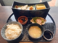 朝食は和食に。2段目もあってボリューム満点でした😋