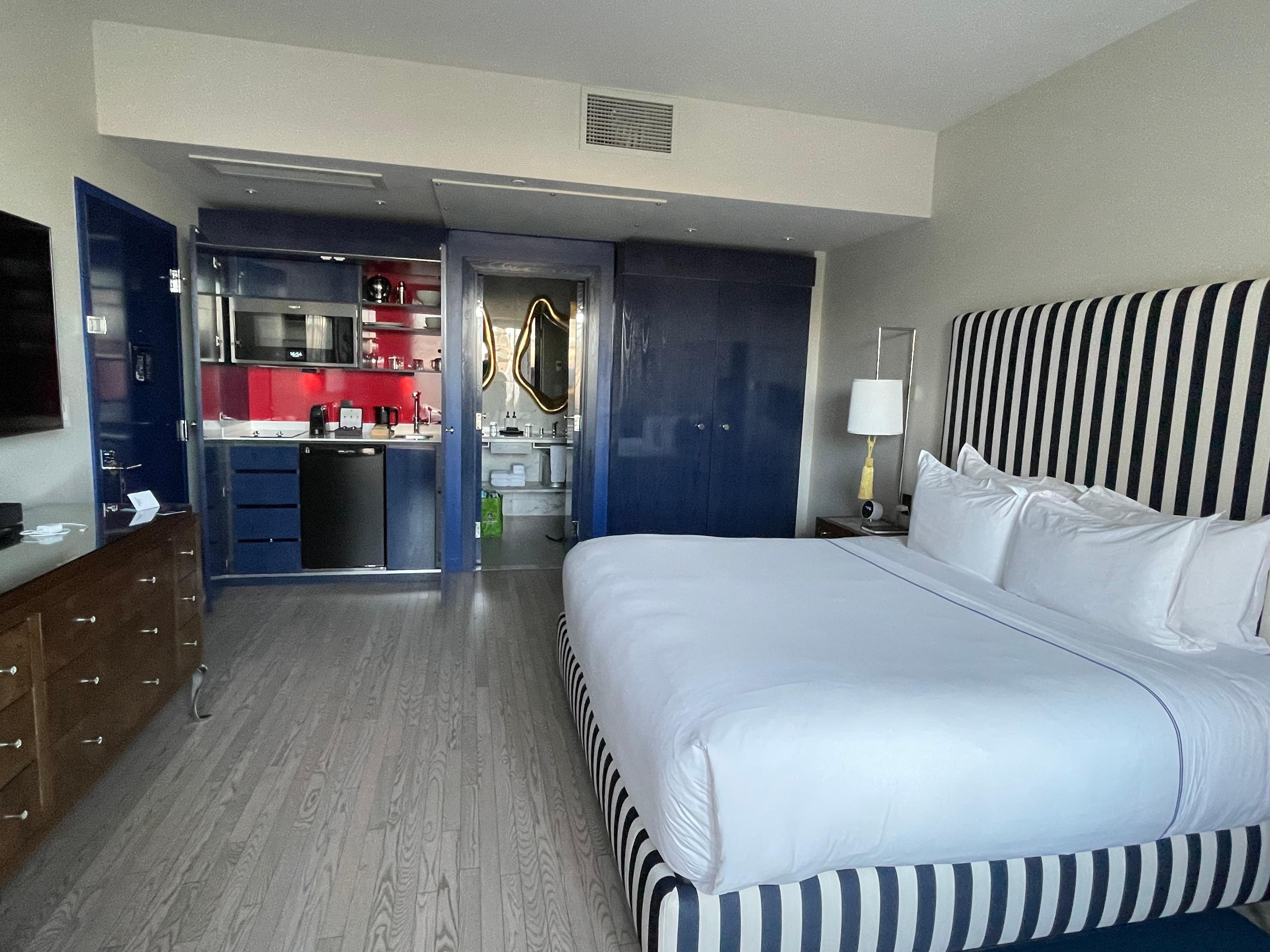 Classic room with view 