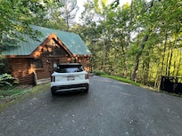 Secluded, cozy cabin