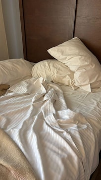 ALMOHADAS AMARILLAS