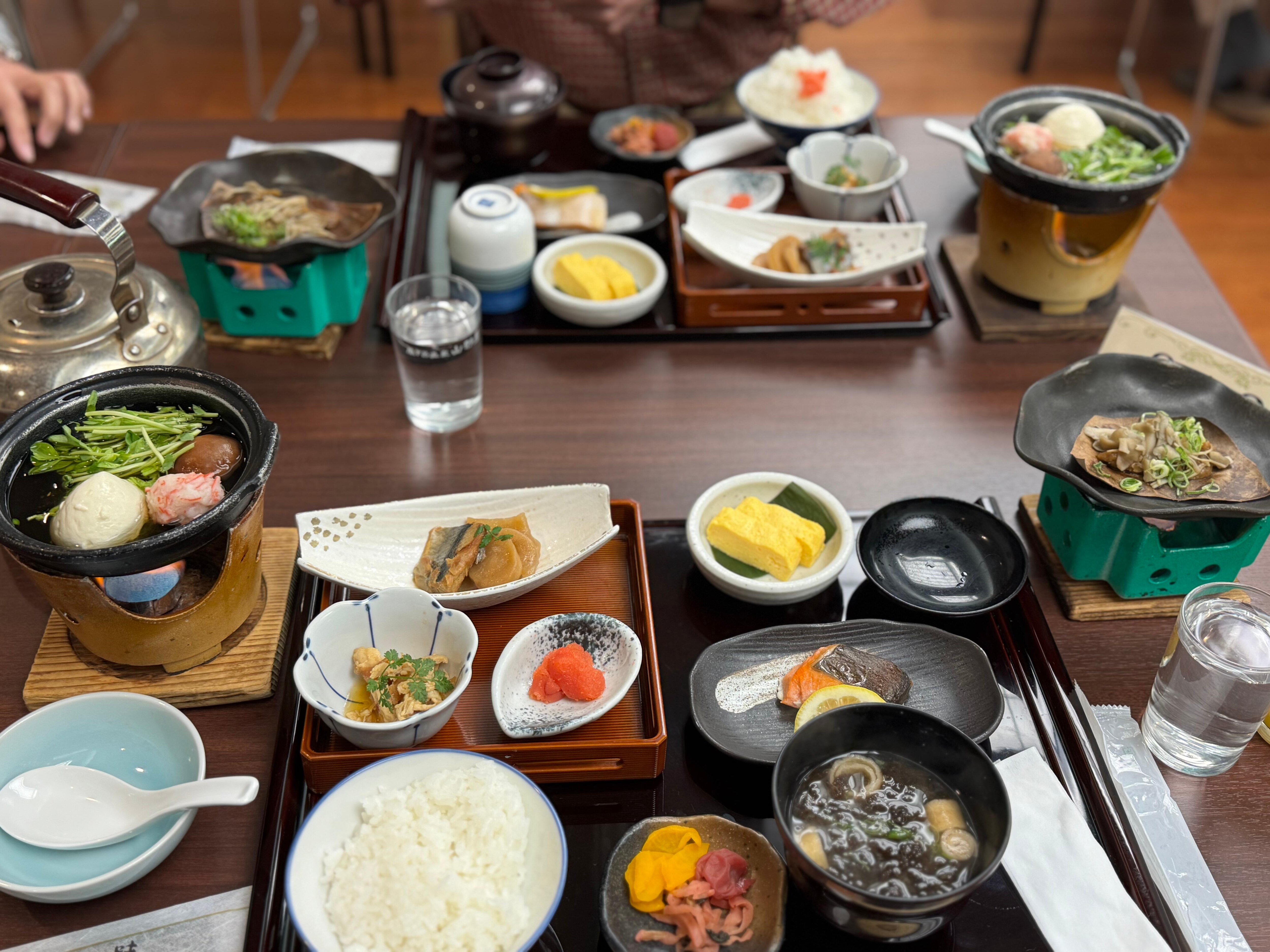 朝食
