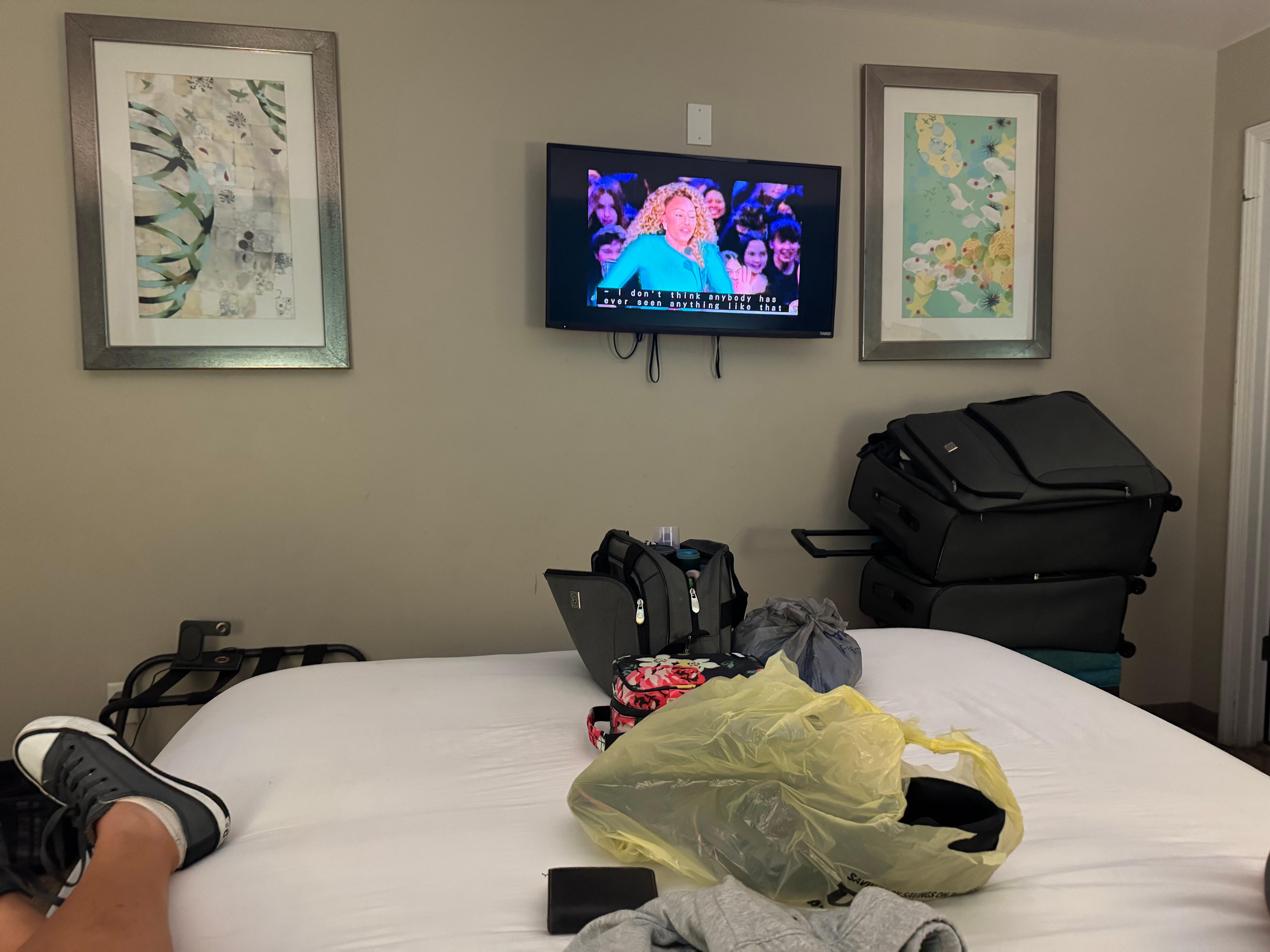The tv in the room with no wifi