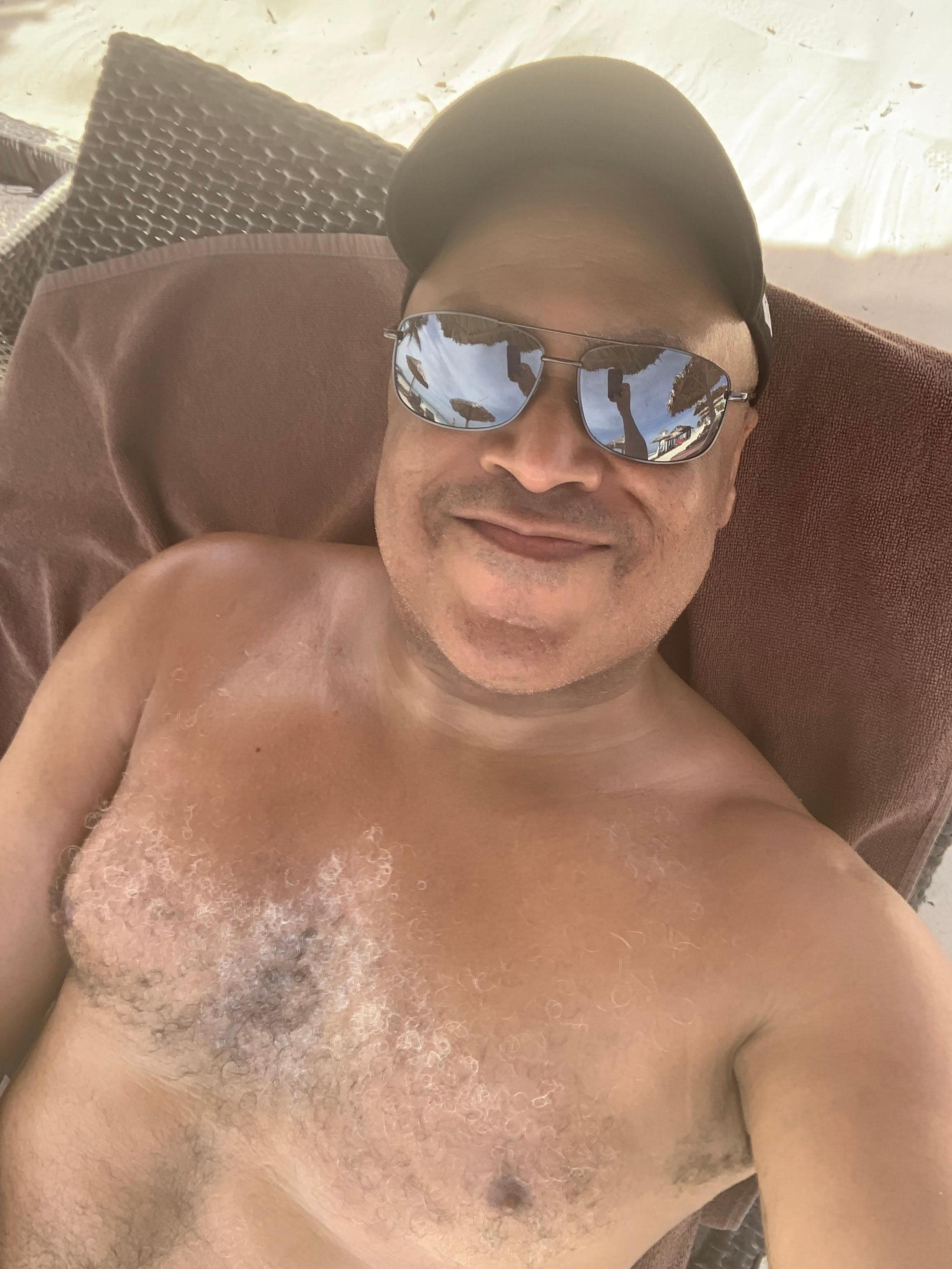 Relaxing 😎