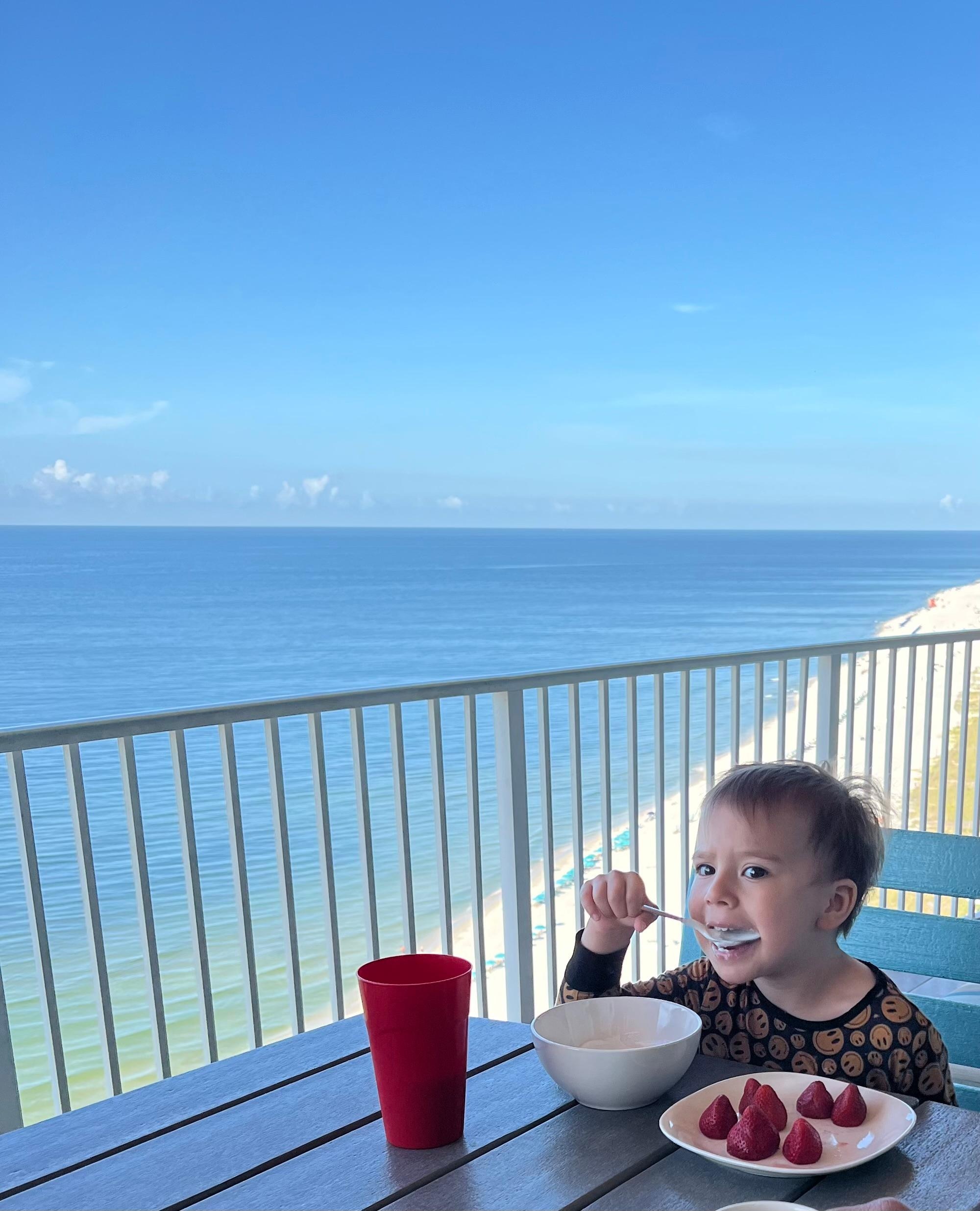 Breakfast with a view 