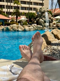 La piscina fresca, las toallas deben ser cambiadas inmediatamente. Inaudito que un hotel de esta categories tenga toallas viejas y deshilachadas