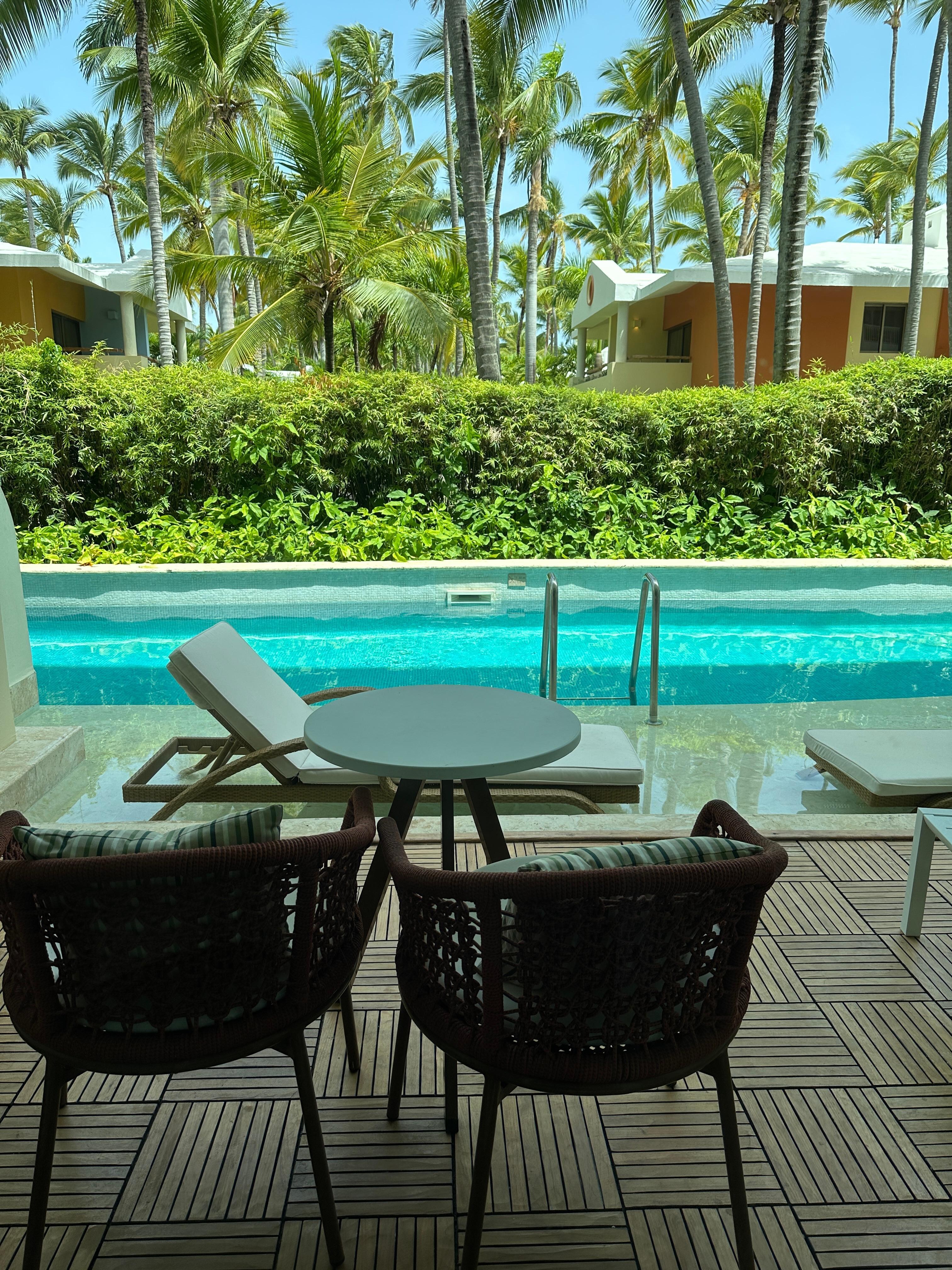 Swim out room